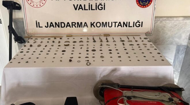 Jandarma tarihi eser niteliği taşıyan 150 adet sikke ve obje ele geçirdi