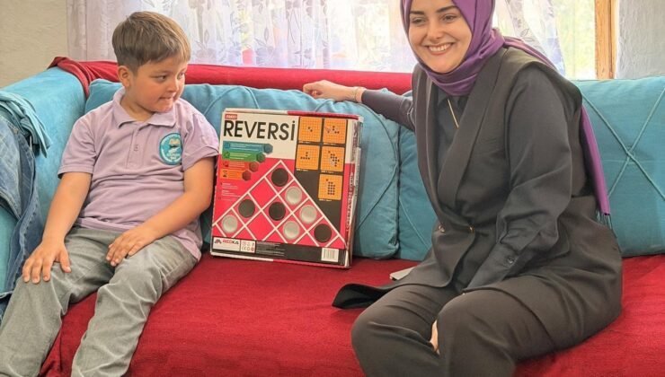 Kaymakam Odabaşı’dan ’Çay Saati’ konseptiyle öğrencilere ev ziyareti