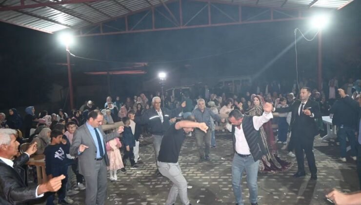 Kaymakam Türker, piste çıkıp yeni evlenen çiftin mutluluğuna ortak oldu