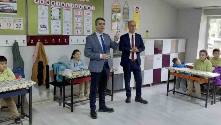 Kütahya ASE Sosyal Bilimler Lisesi’nden Güldüren köyü okuluna anlamlı ziyaret