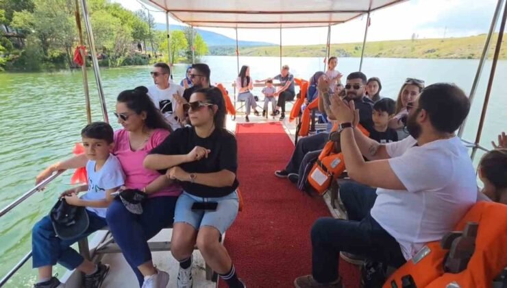 Kütahya Enne Barajı’nda tekne turları sezonu açıldı
