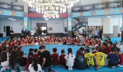 Kütahya Hira Camii’nde Çocuk Şenliği düzenlendi