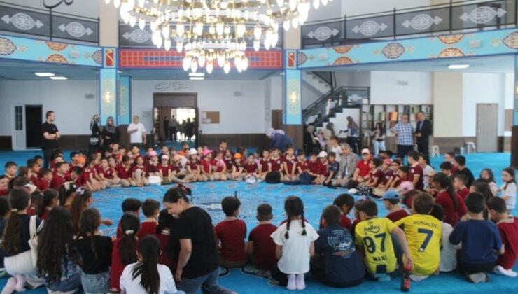 Kütahya Hira Camii’nde Çocuk Şenliği düzenlendi