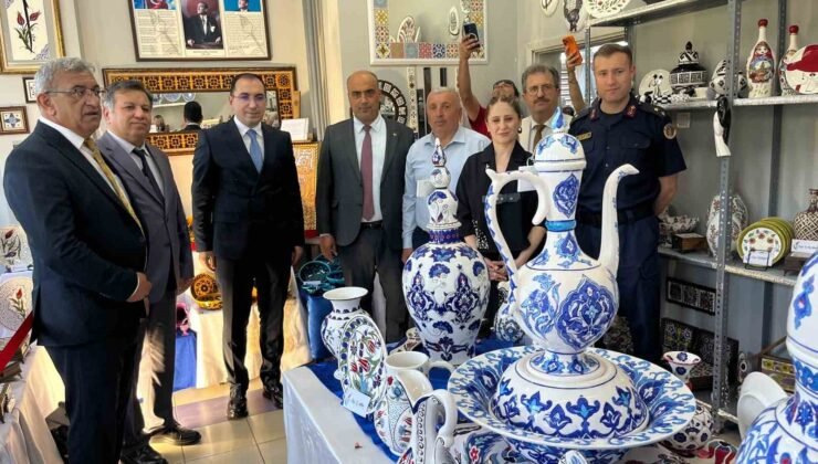 Kütahya Tavşanlı’da Halk Eğitim kursiyerlerinden görkemli yıl sonu sergisi