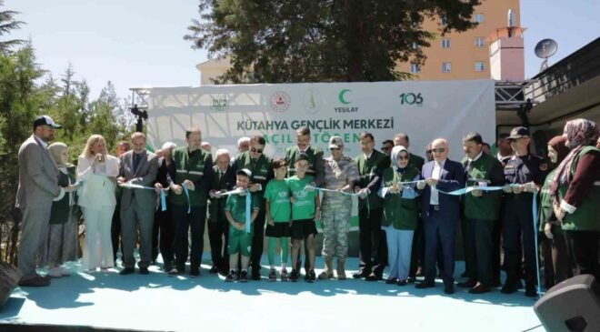 Kütahya Yeşilay Gençlik Merkezi ve Kafe1920 hizmete açıldı