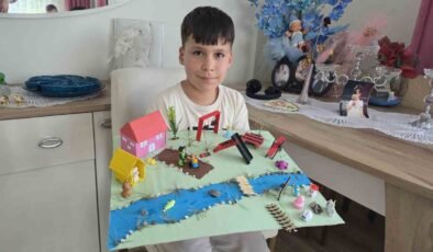 Kütahya’da 3. sınıf öğrencisi Göktuğ Okayay’ın dikkat çeken “Doğal Yaşam” maketi