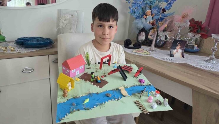Kütahya’da 3. sınıf öğrencisi Göktuğ Okayay’ın dikkat çeken “Doğal Yaşam” maketi