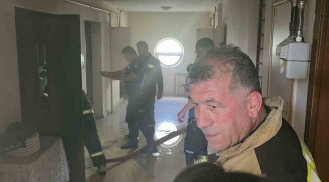 Kütahya’da apartmanda yangın paniği: 2 kişi dumandan etkilendi