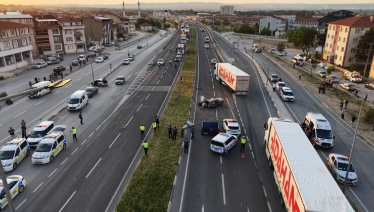 Kütahya’da feci kaza: 1 ölü, 2 yaralı