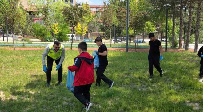 Kütahya’da ortaokul öğrencilerinden çevreye örnek etkinlik