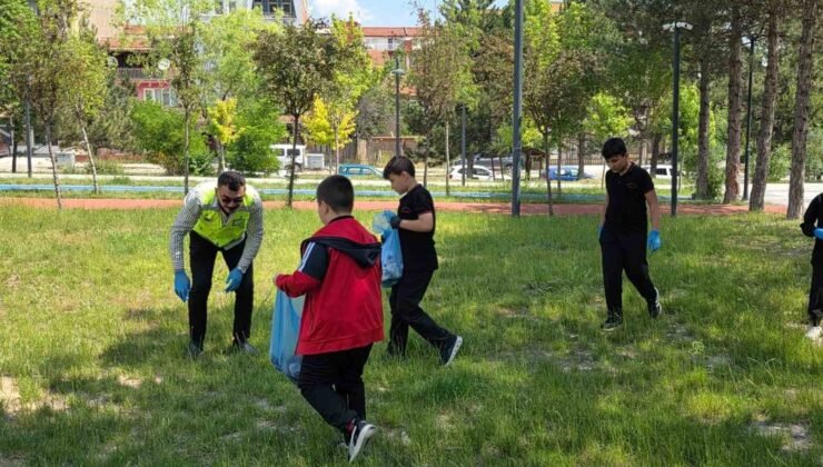 Kütahya’da ortaokul öğrencilerinden çevreye örnek etkinlik
