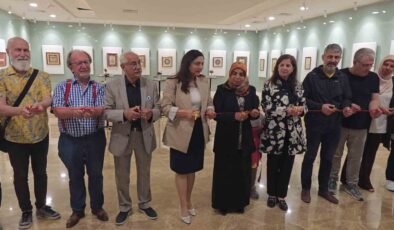 Kütahya’da tarih ve sanat buluştu: ’Köklerden gelen motiflerin zarafeti’ sergisi ziyarete açıldı
