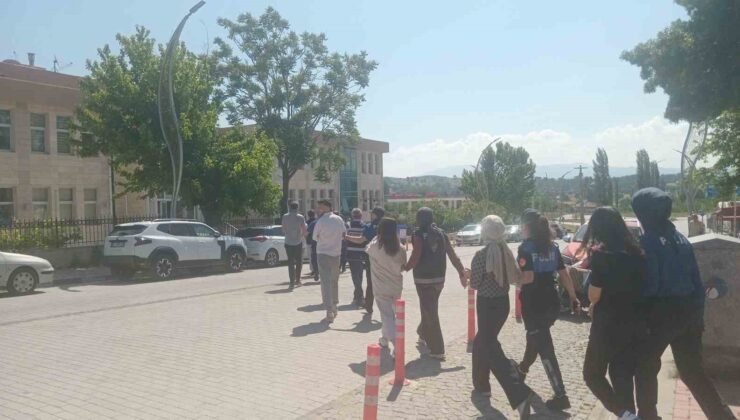 Kütahya’daki uyuşturucu operasyonunda 28 şüpheli adliyeye sevk edildi