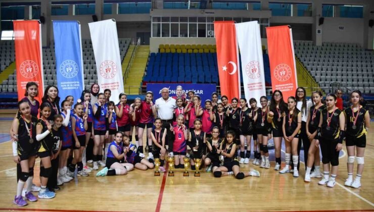 Mini Kızlar Voleybol Müsabakaları sona erdi