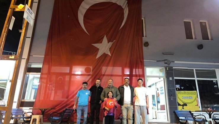 Oklubalı’da Milli Maç Heyecanı: Vatandaşlar Tek Yürek Oldu