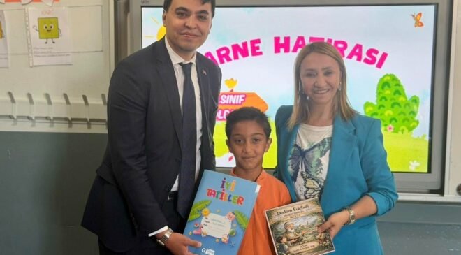 Pazaryeri’nde 1048 öğrenci yaz tatiline, 49 genç üniversite yolculuğuna uğurlandı