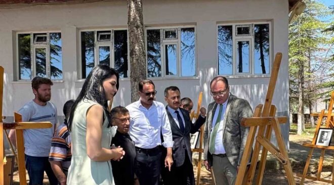 Resim sergisi büyük ilgi gördü