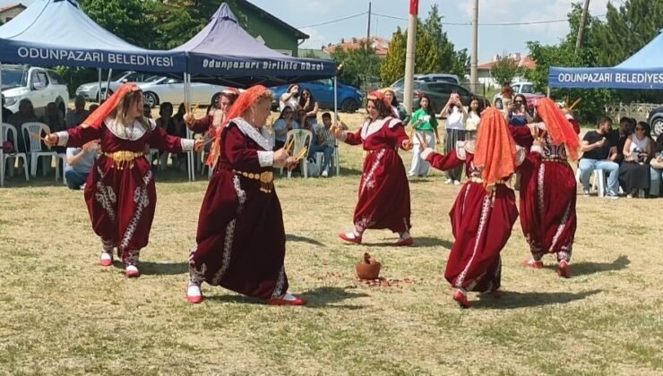 Taşlık’ta bir ilk: Kadınlar imece usulü folklor ekibi kurdu
