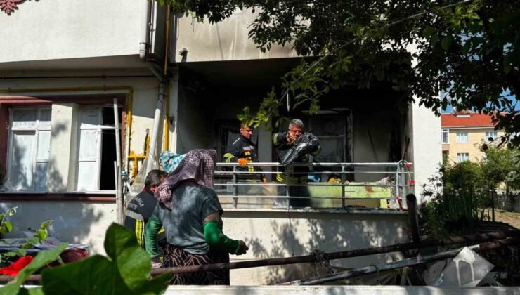 Tavşanlı’da balkon yangını paniği