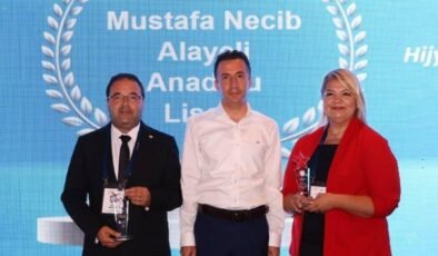 Tertemiz yarınlar okullardan başlar” yarışmasında Gediz rüzgârı