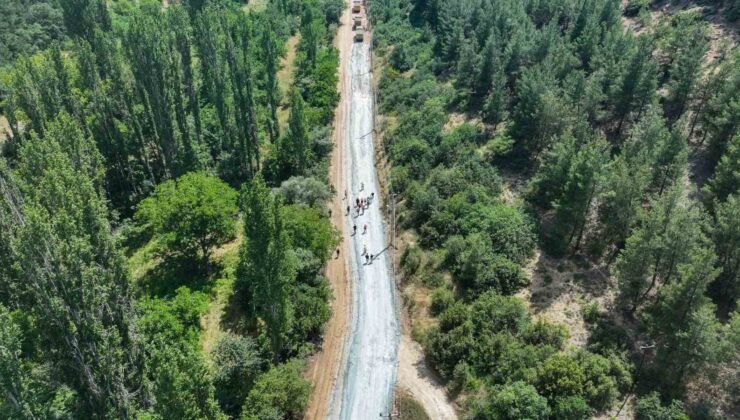 Uşak Belediyesi üst yapı çalışmalarına aralıksız devam ediyor