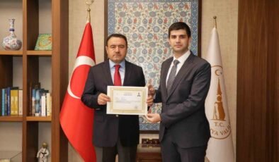 Vali Işın’dan Kaymakam Teltik’e başarı belgesi