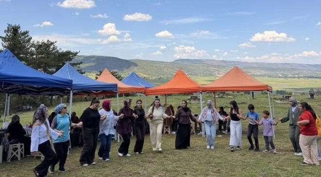 Yaşlı ve engelli vatandaşlar doyasıya eğlendi