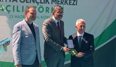 Yeşilay Onursal Başkanı Nuri Çetin: “Gençliğe yapılan yatırım geleceğe yapılan yatırımdır”