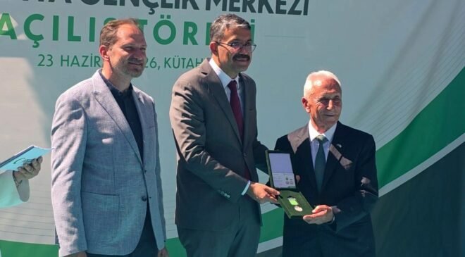 Yeşilay Onursal Başkanı Nuri Çetin: “Gençliğe yapılan yatırım geleceğe yapılan yatırımdır”