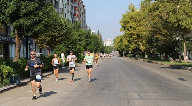 Eskişehir Yarı Maratonu’nda Gelenek Bozulmadı: Ana Sponsor Yine ETİ Lifalif