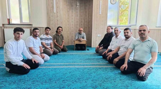 Afyonkarahisar’da ’Kitap Oku-Yorum’ projesi devam ediyor
