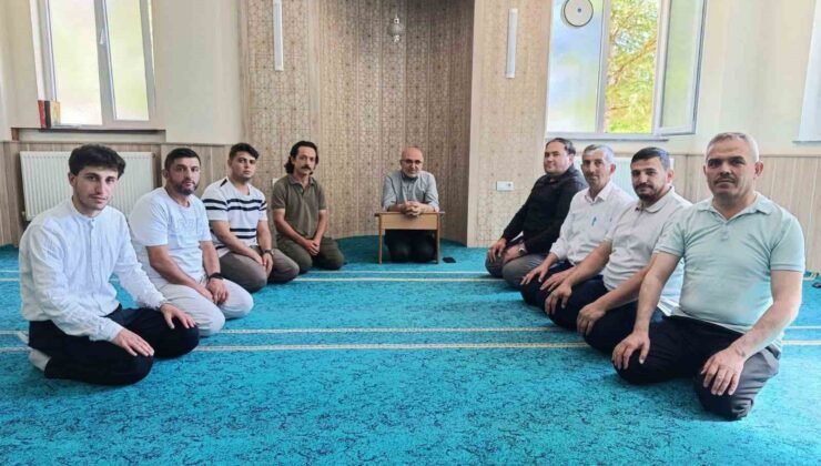Afyonkarahisar’da ’Kitap Oku-Yorum’ projesi devam ediyor