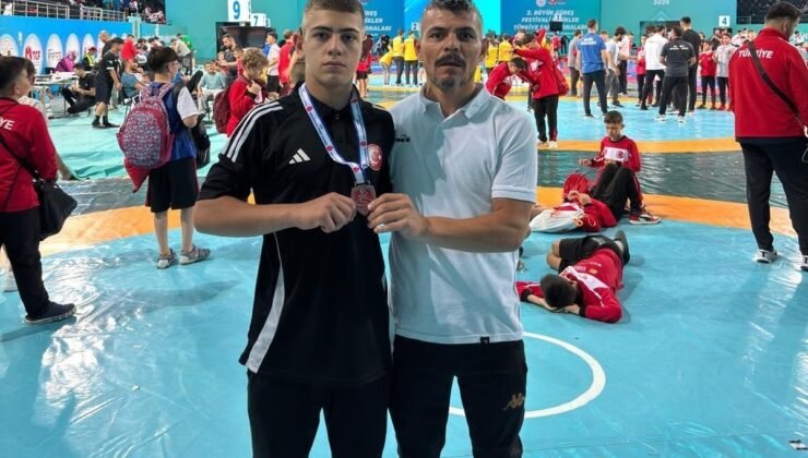 Ahmet Savaş Türkiye 3’üncüsü, Ahmet Efe Aykol ise Türkiye 5’incisi oldu