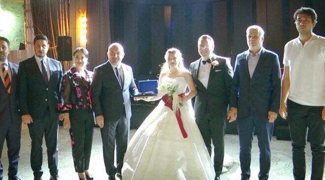 AK Parti Teşkilatı Ticaret İl Müdürü Kürkçü’nün mutlu gününe ortak oldu