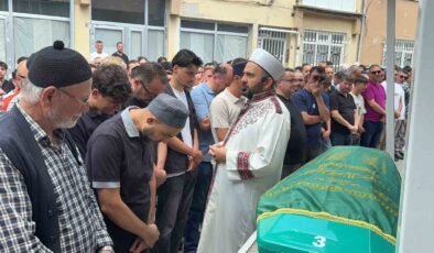 Alanya’daki otel yangınında ölen stajyer öğrenci Kütahya’da son yolculuğuna uğurlandı