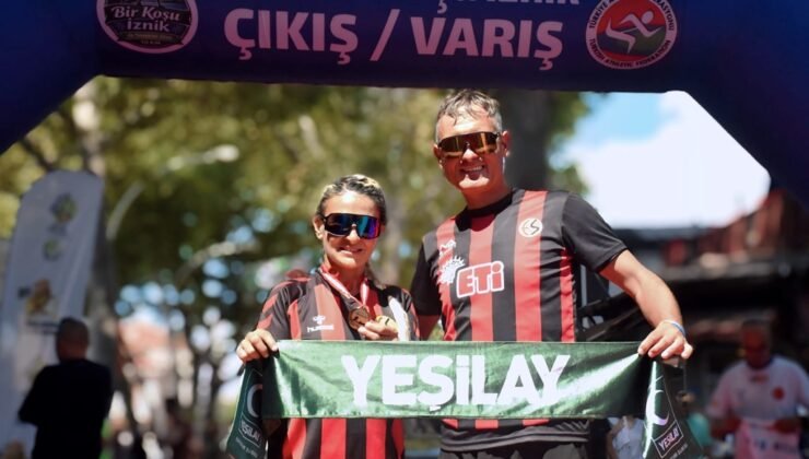 İznik 10K Yarışı’nda Eskişehir Rüzgârı! Cenk Algın ve Bahar Sezer Algın Zirvede