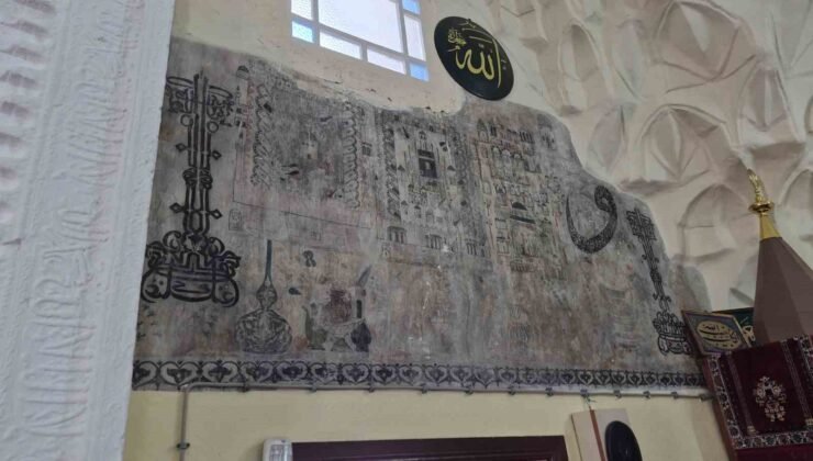 Anadolu topraklarının ilk Kabe minyatürü 752 yaşındaki bu camide
