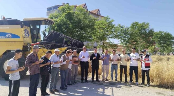 Aslanapa’da hububat hasadı dualarla başladı