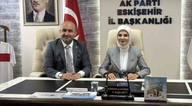 Bakan Göktaş, AK Parti Eskişehir İl Başkanlığı’nı ziyaret etti