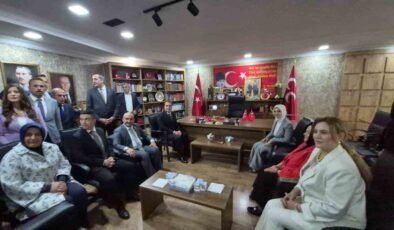 Bakan Göktaş’tan MHP Eskişehir İl Başkanlığı’na ziyaret