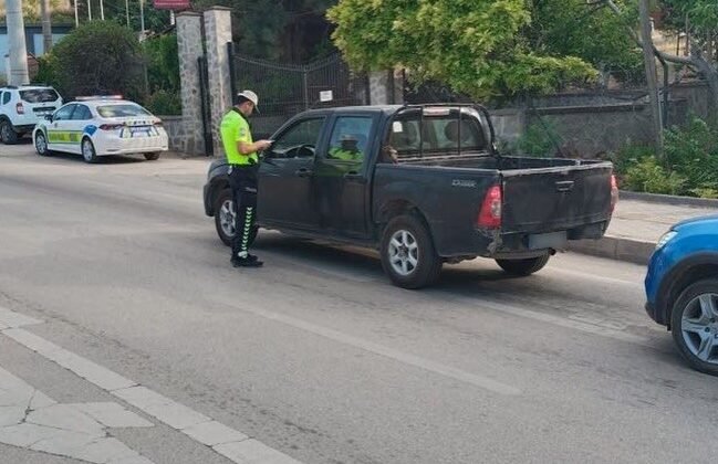Bilecik’te 1 aranan şahıs yakalanırken 7 araç trafikten men edildi