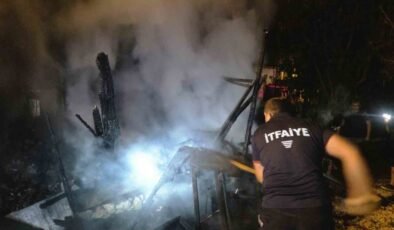 Bilecik’te bir depoda çıkan yangın korkuttu