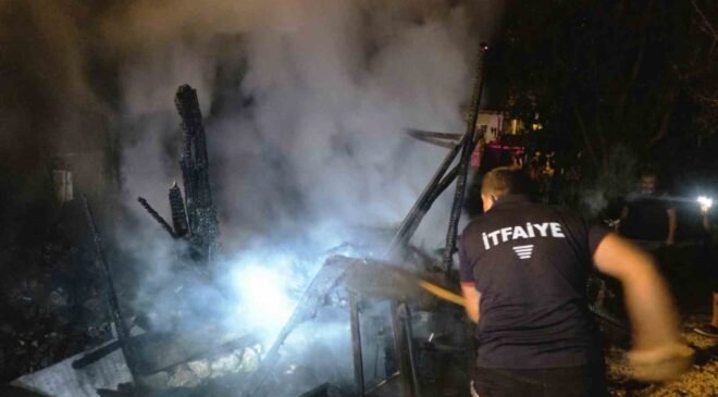 Bilecik’te bir depoda çıkan yangın korkuttu