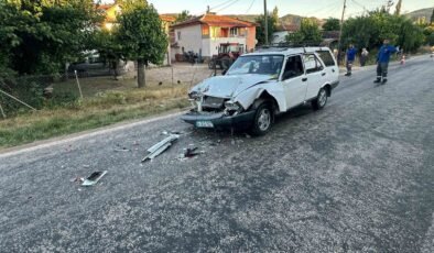 Bilecik’te maddi hasarla atlatılan trafik kazası