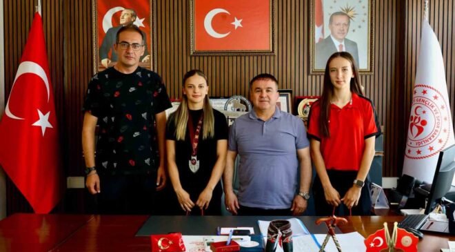 Bilecikli atletlerden Türkiye şampiyonalarında çifte başarı