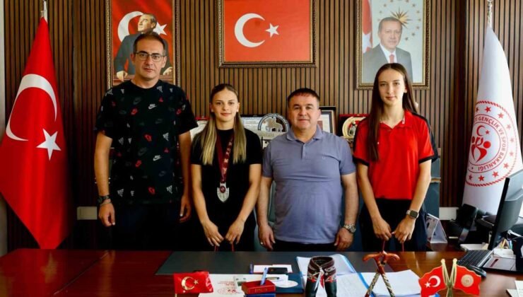 Bilecikli atletlerden Türkiye şampiyonalarında çifte başarı
