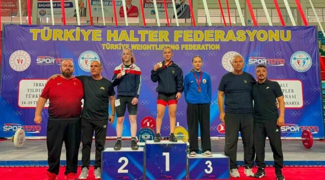 Bilecikli halterci Türkiye üçüncüsü oldu