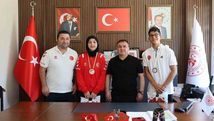 Bilecikli milli sporcuların başarısı gururlandırdı
