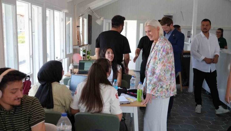Bilginin, sanatın ve dayanışmanın yeni adresi Halk Enstitüsü kapılarını açtı