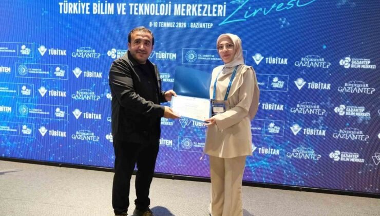 Bilim Uşak Ekibi 5. Türkiye Bilim ve Teknoloji Merkezleri Zirvesi’ne katıldı